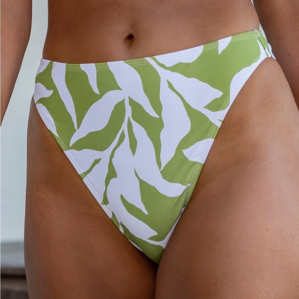 High-waisted Bikini Bottom